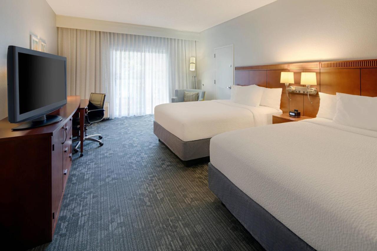 Courtyard Dallas Addison Midway Extérieur photo