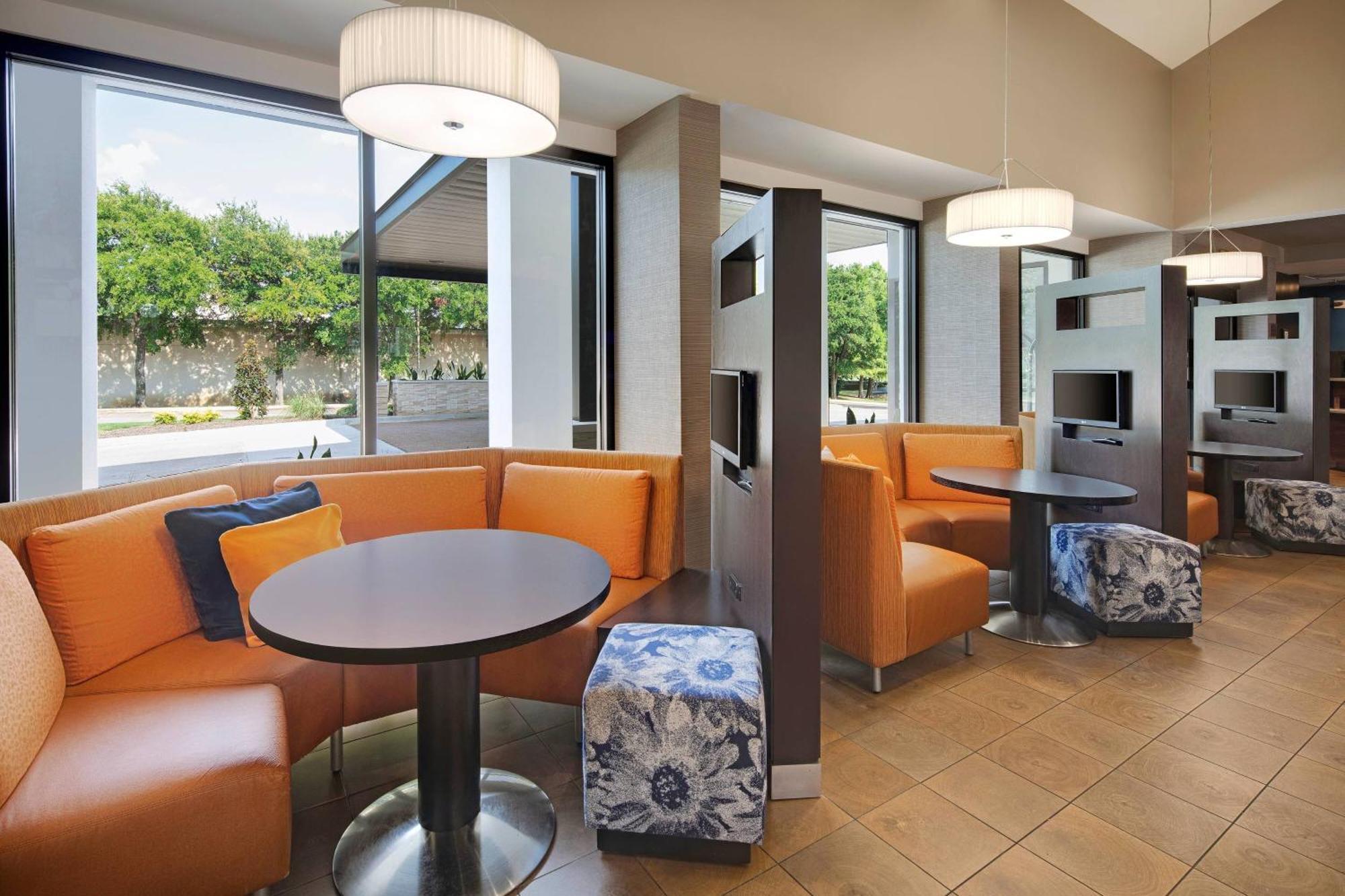 Courtyard Dallas Addison Midway Extérieur photo